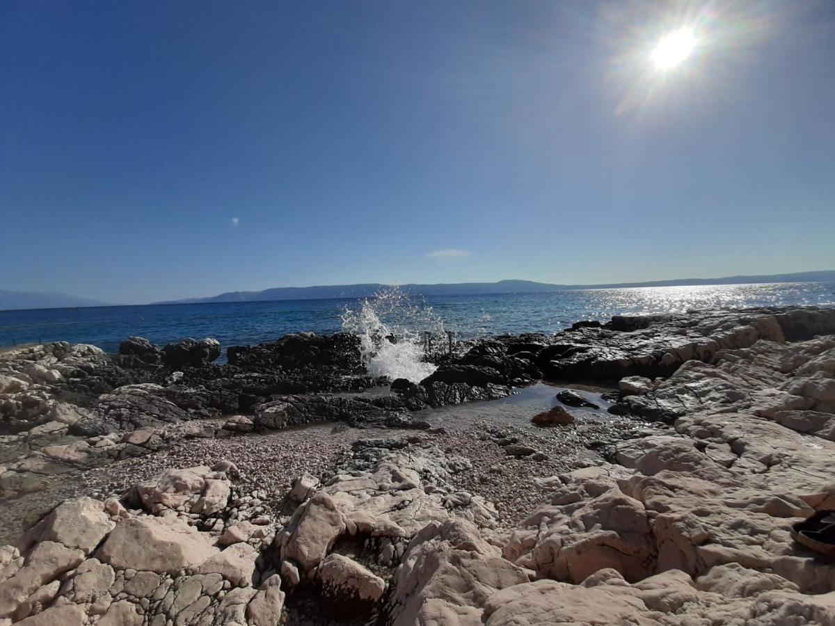 Apartmani Amra Novi Vinodolski Buitenkant foto