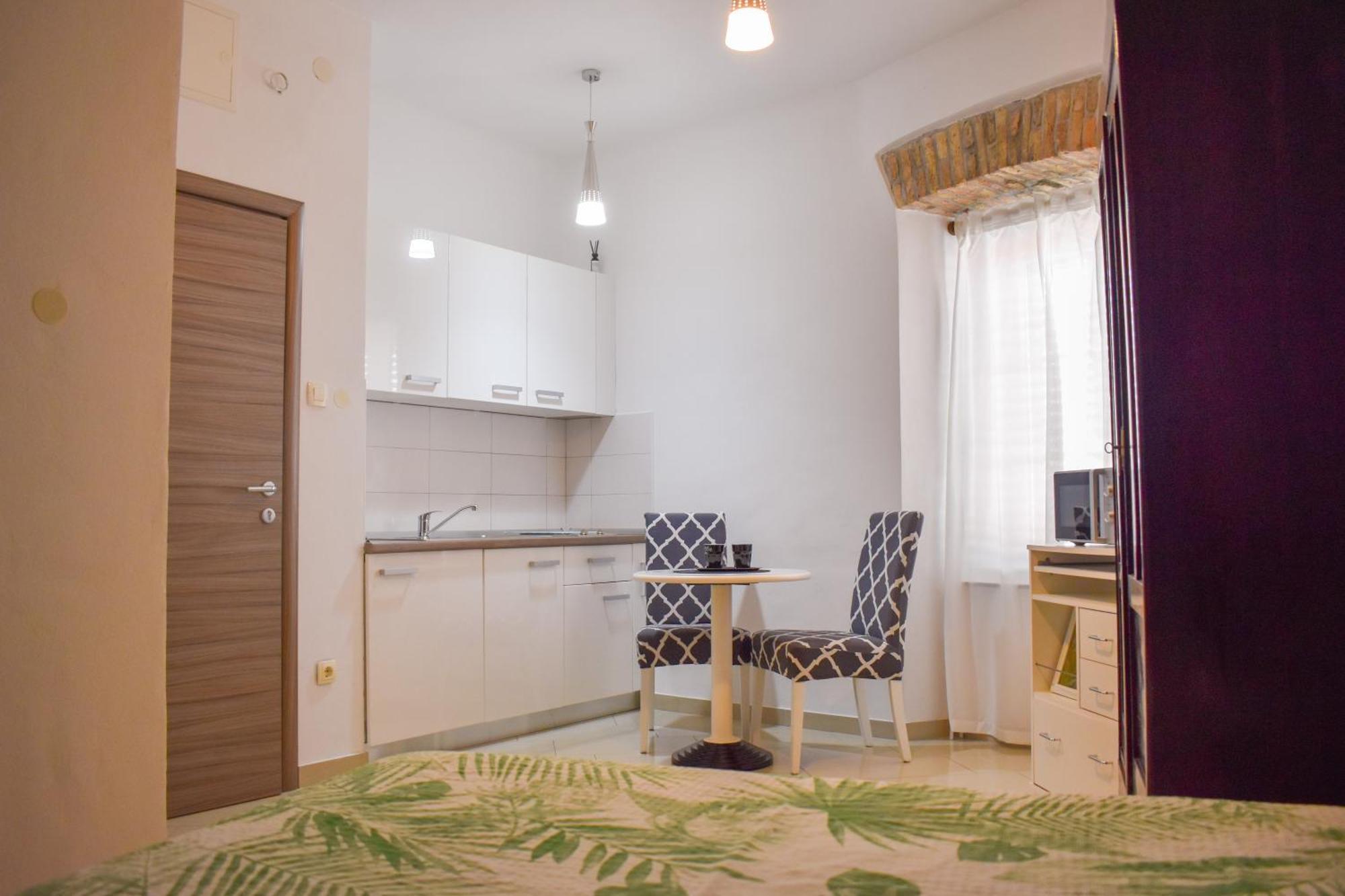 Apartmani Amra Novi Vinodolski Buitenkant foto