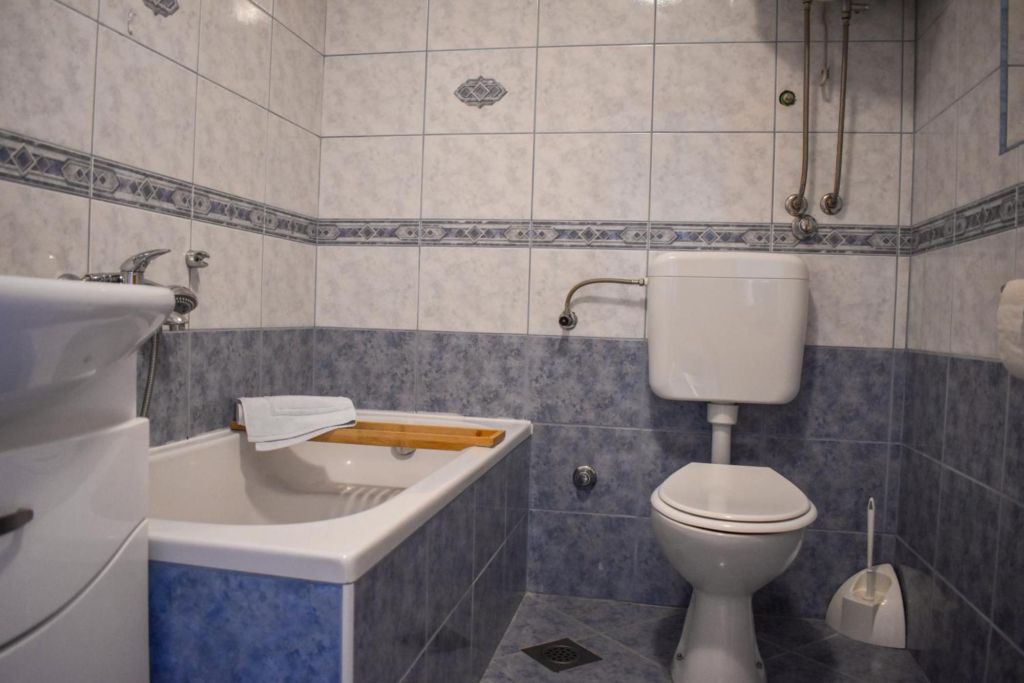 Apartmani Amra Novi Vinodolski Buitenkant foto